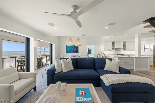 $4,900,000 | 19 Beach Homes, Captiva, FL 33924