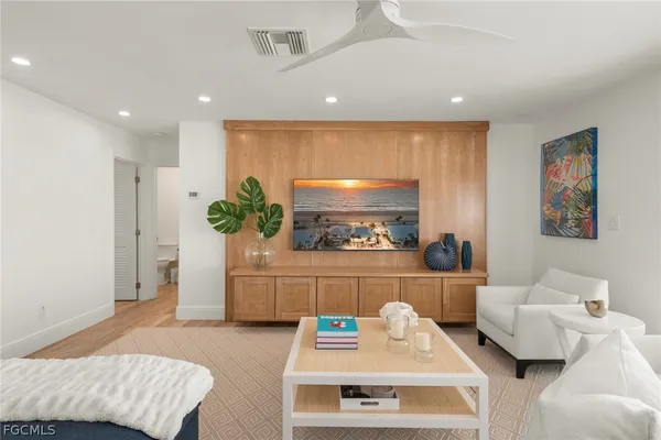 $4,900,000 | 19 Beach Homes, Captiva, FL 33924