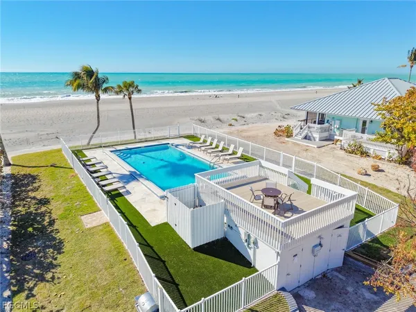 $4,900,000 | 19 Beach Homes, Captiva, FL 33924