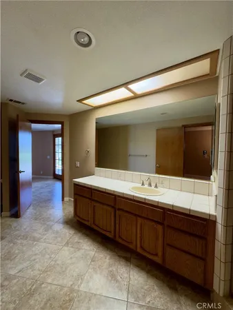 $2,835 | 12930 Golf Course Drive, Victorville, CA 92395