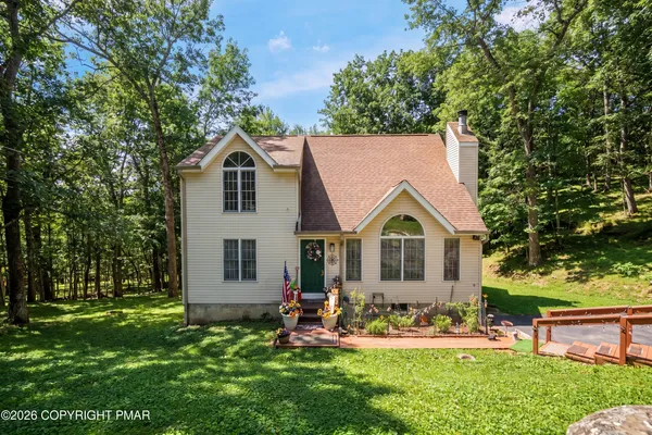 $304,900 | 236 Dorchester Drive, Bushkill, PA 18324