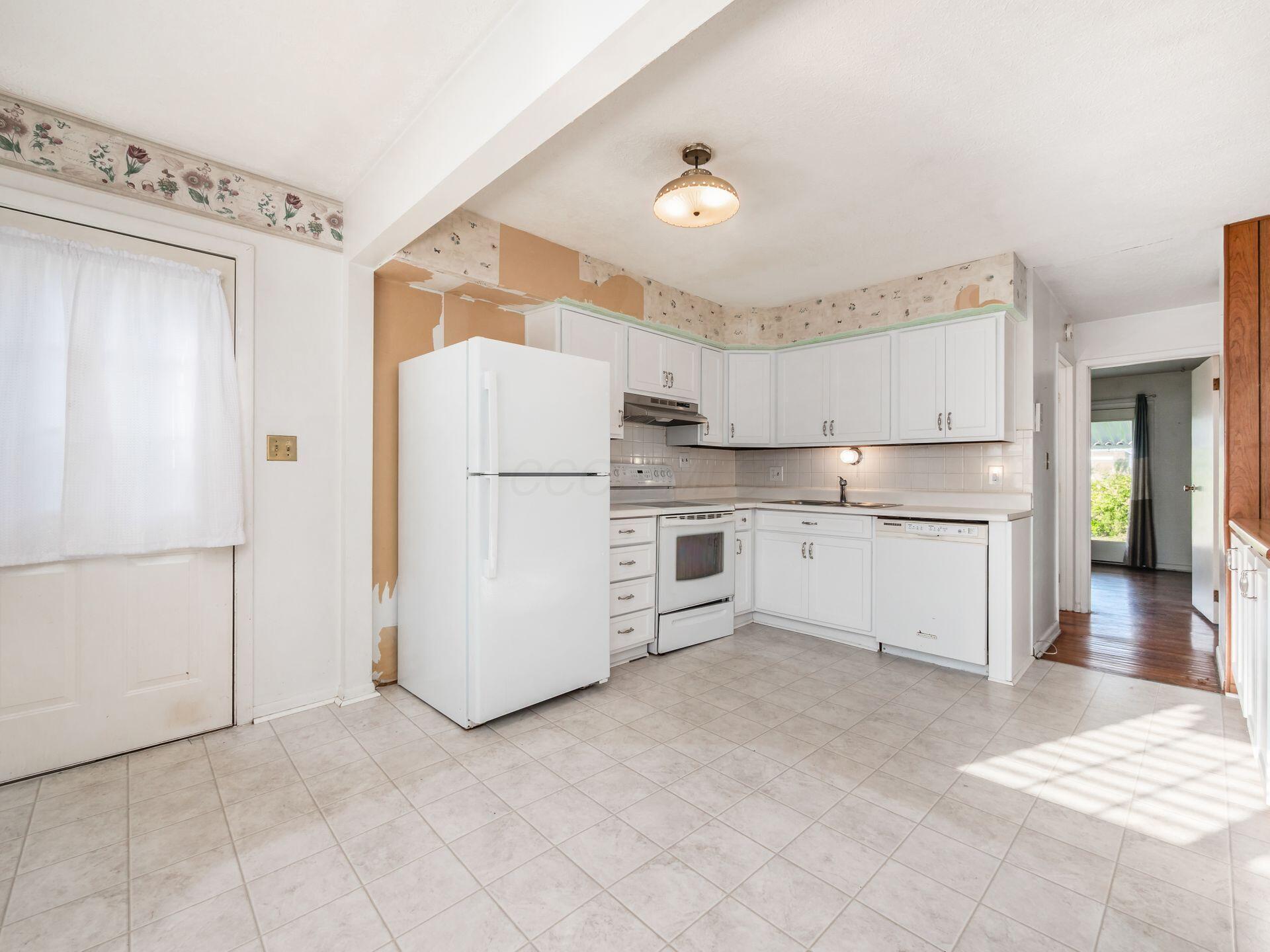3861 Frazier Road West Columbus, OH 43207 - Photo 12 of 27 012_1f_N 3861 Frazier Rd 042