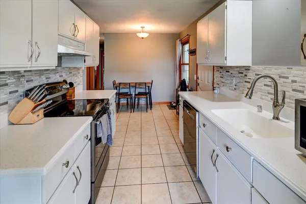 $399,900 | 328 North Rutland Avenue, Brooklyn, WI 53521