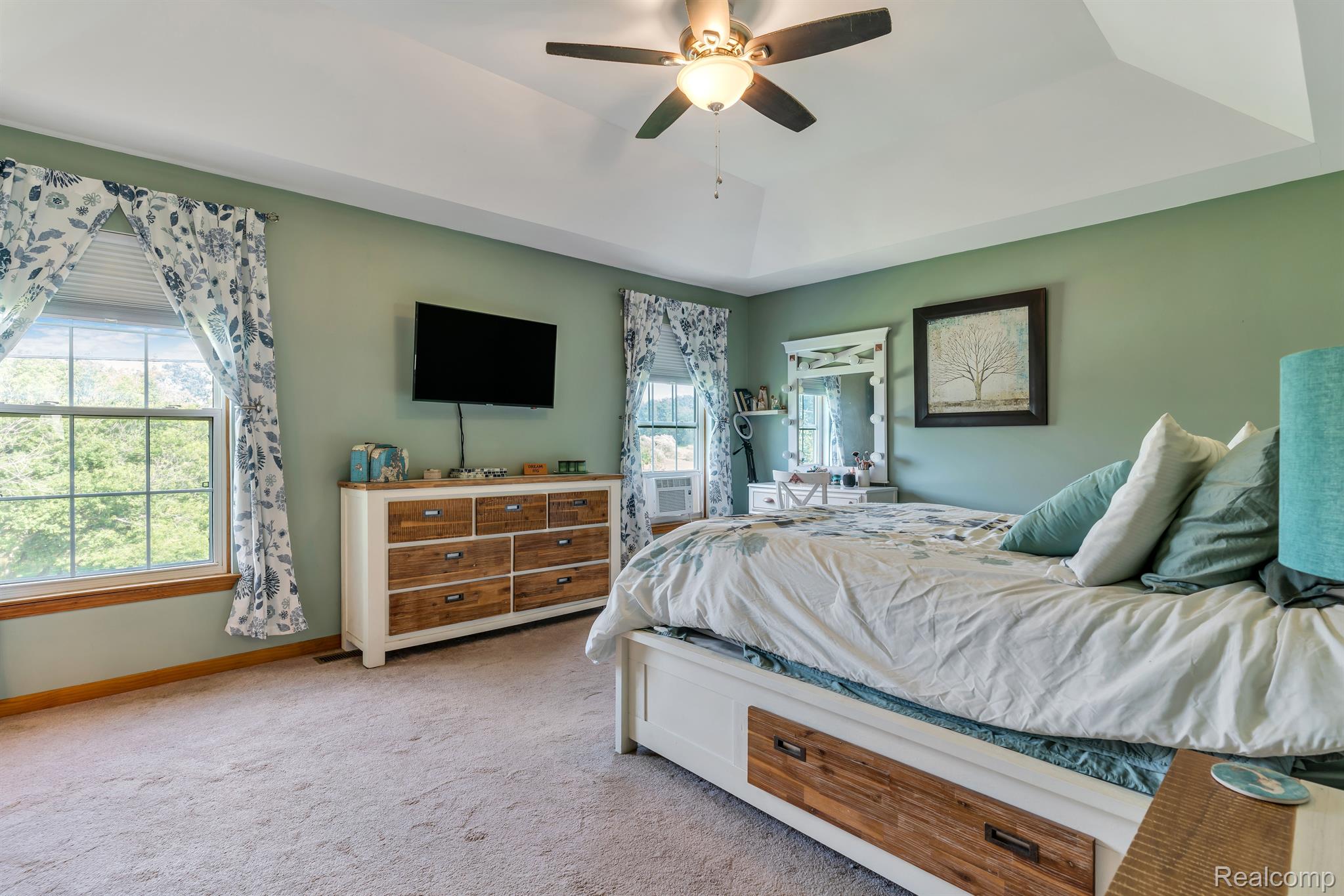 5389 Bentley Lake Road Howell, MI 48843 - Photo 22 of 48 Huge primary bedroom with natural light flowing in