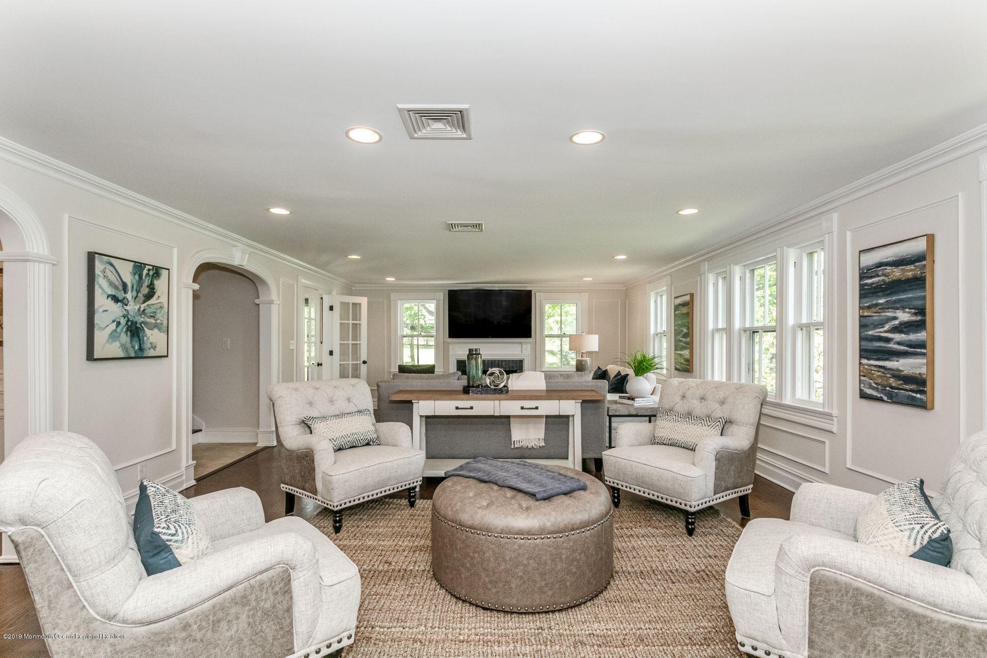 236 Sunnyside Road Lincroft, NJ 07738 - Photo 7 of 43 32