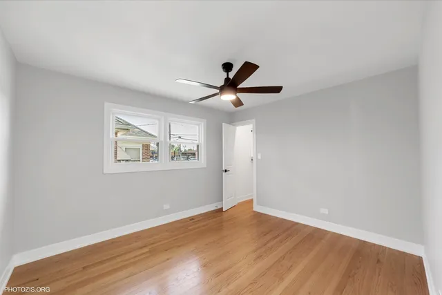 $465,000 | 9439 South 52nd Avenue, Oak Lawn, IL 60453