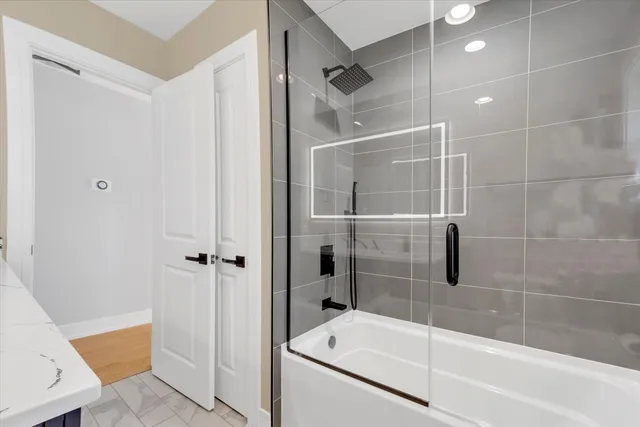 $465,000 | 9439 South 52nd Avenue, Oak Lawn, IL 60453