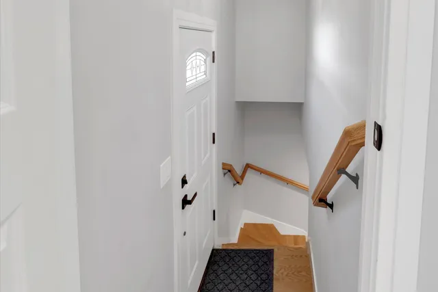 $465,000 | 9439 South 52nd Avenue, Oak Lawn, IL 60453