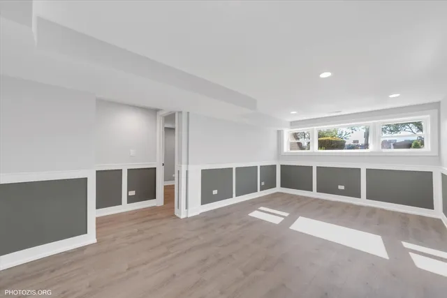 $465,000 | 9439 South 52nd Avenue, Oak Lawn, IL 60453