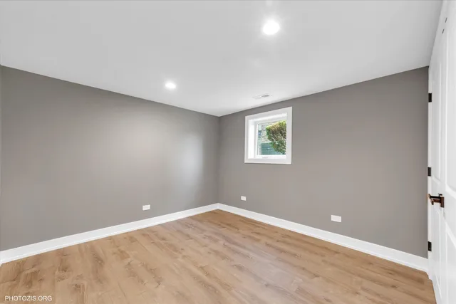 $465,000 | 9439 South 52nd Avenue, Oak Lawn, IL 60453