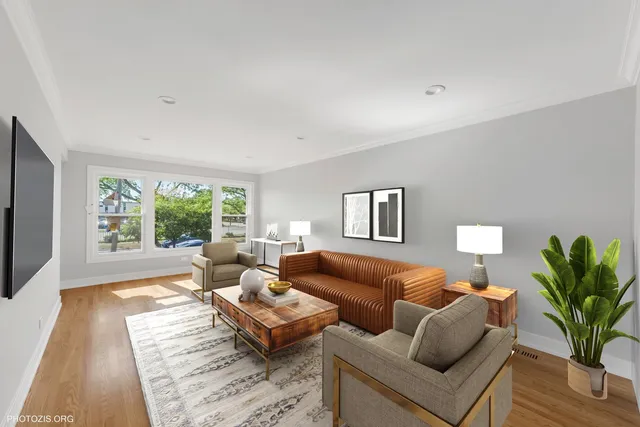 $465,000 | 9439 South 52nd Avenue, Oak Lawn, IL 60453