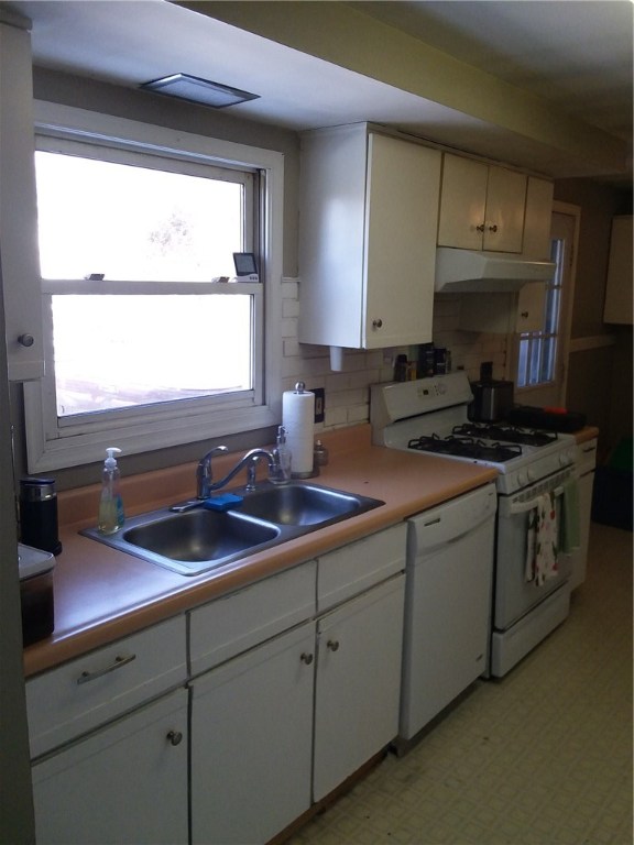 14 Lorraine Road Westerly, RI 02891 - Photo 8 of 28 Gallery Image 8