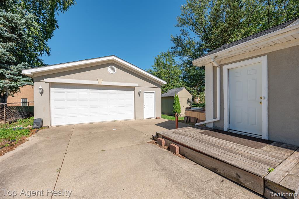 110 Wabash Road Rochester Hills, MI 48307 - Photo 26 of 35