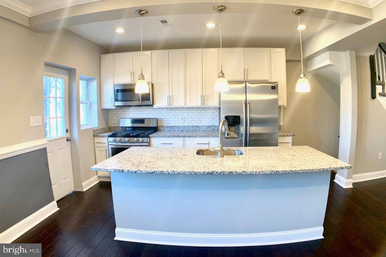 3831 Roland View Avenue Baltimore, MD 21215 - Photo 9 of 29 Gallery Image 9