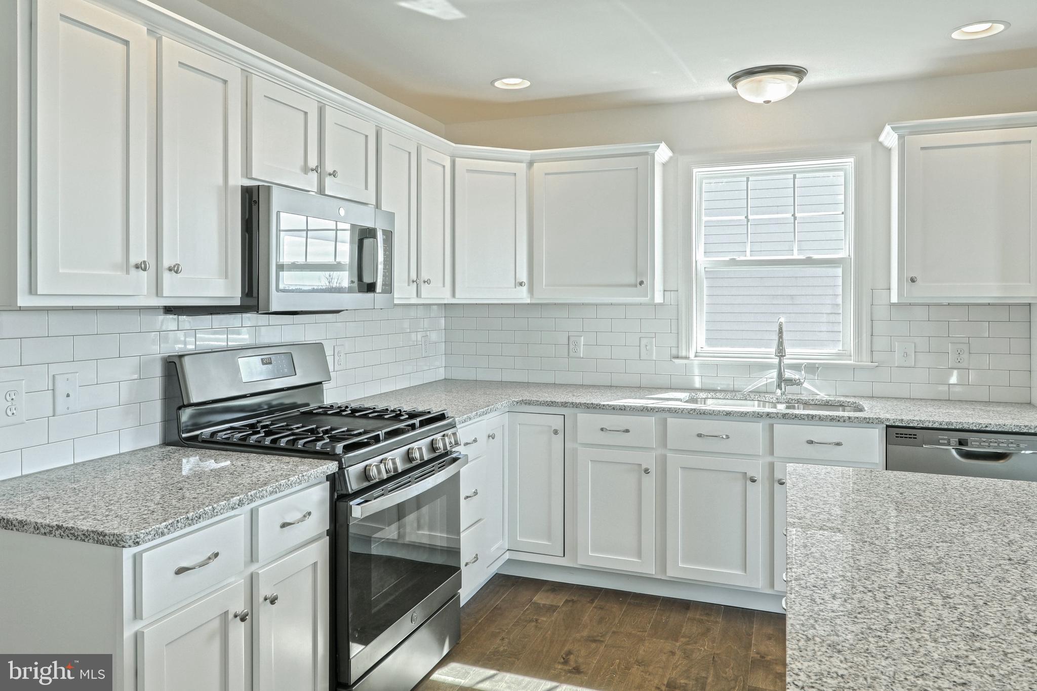 688 Hamaker Road Manheim, PA 17545 - Photo 20 of 38
