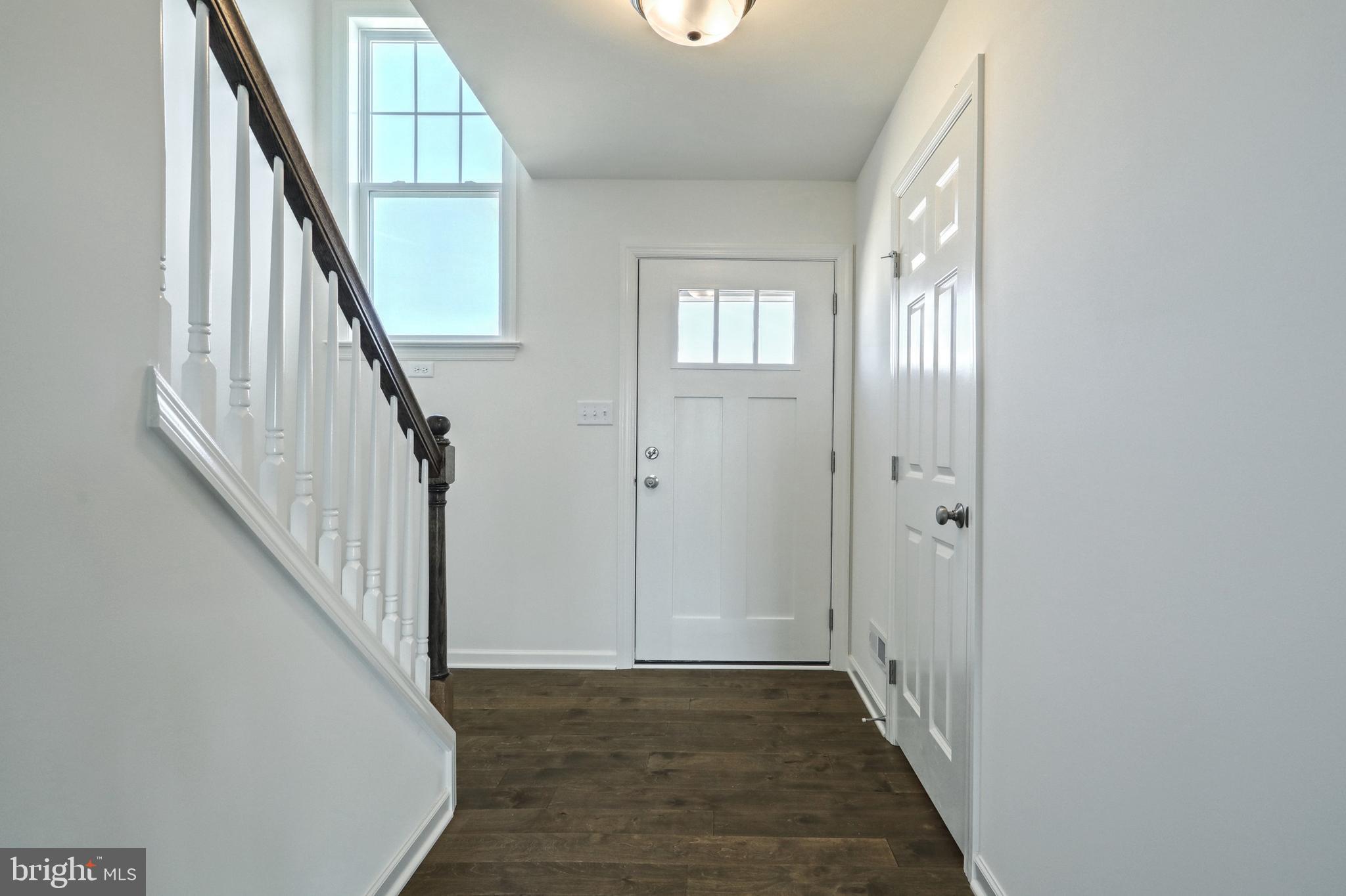 688 Hamaker Road Manheim, PA 17545 - Photo 9 of 38