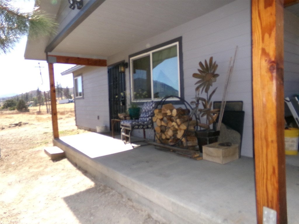 102 Wagon Road Hornbrook, CA 96044 - Photo 14 of 25 Gallery Image 14