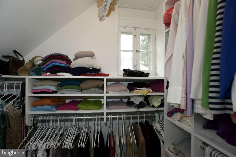 631 Anneslie Road Baltimore, MD 21212 - Photo 19 of 30 California Closet organized this walk in.