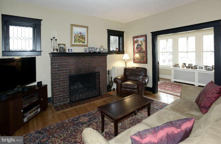 631 Anneslie Road Baltimore, MD 21212 - Photo 9 of 30 Living Room features fp, leaded glass windows.