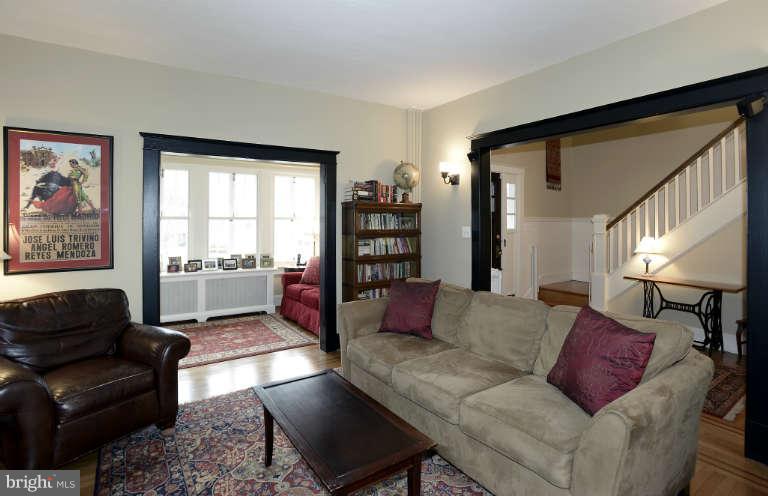 631 Anneslie Road Baltimore, MD 21212 - Photo 10 of 30 Enter family room or sunroom from living room.