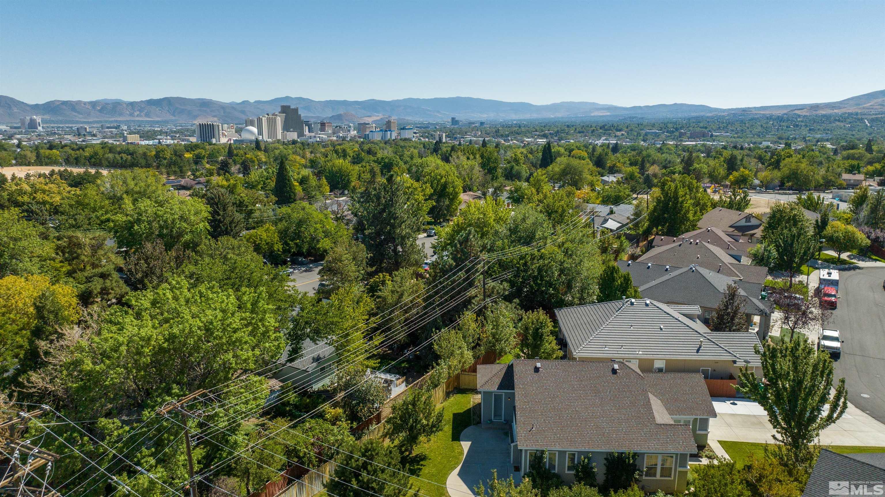 1462 Wessex Circle Reno, NV 89503 - Photo 33 of 40 an aerial view of a house with a garden