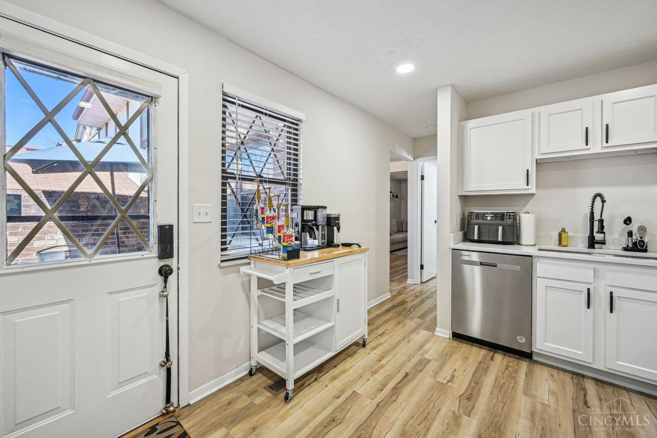 5646 Springdale Road Cincinnati, OH 45251 - Photo 14 of 35 Gallery Image 14