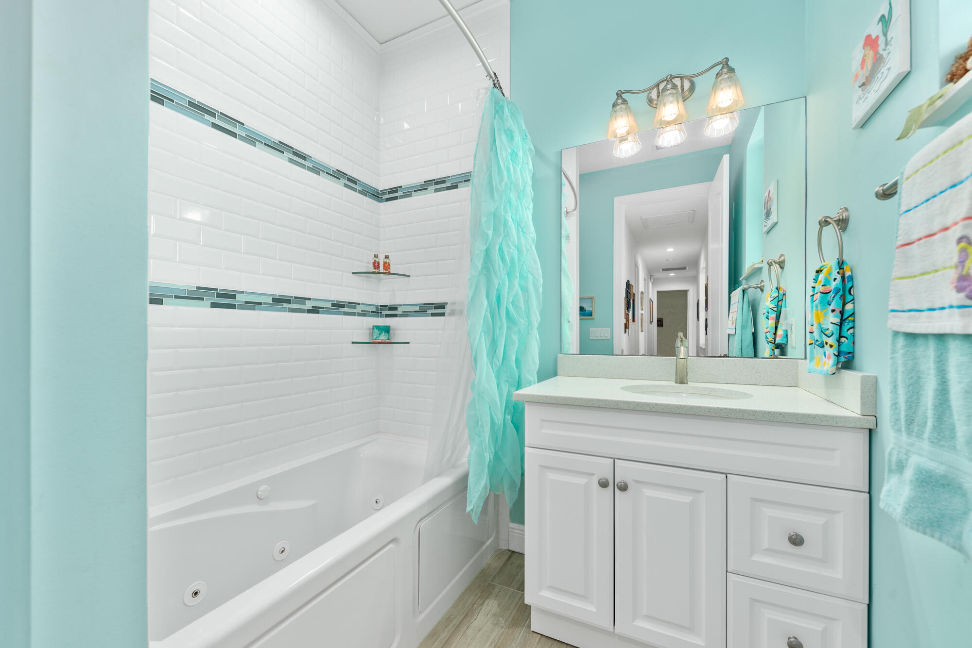 11900 West Midway Road Fort Pierce, FL 34945 - Photo 26 of 48 Guest Bath