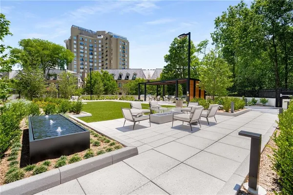 $1,375,000 | 2660 Peachtree Road Northwest, Unit 34F, Atlanta, GA 30305