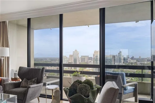 $1,375,000 | 2660 Peachtree Road Northwest, Unit 34F, Atlanta, GA 30305
