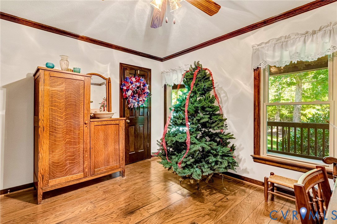 11516 Doswell Road Doswell, VA 23047 - Photo 19 of 50 a entryway with flower garden