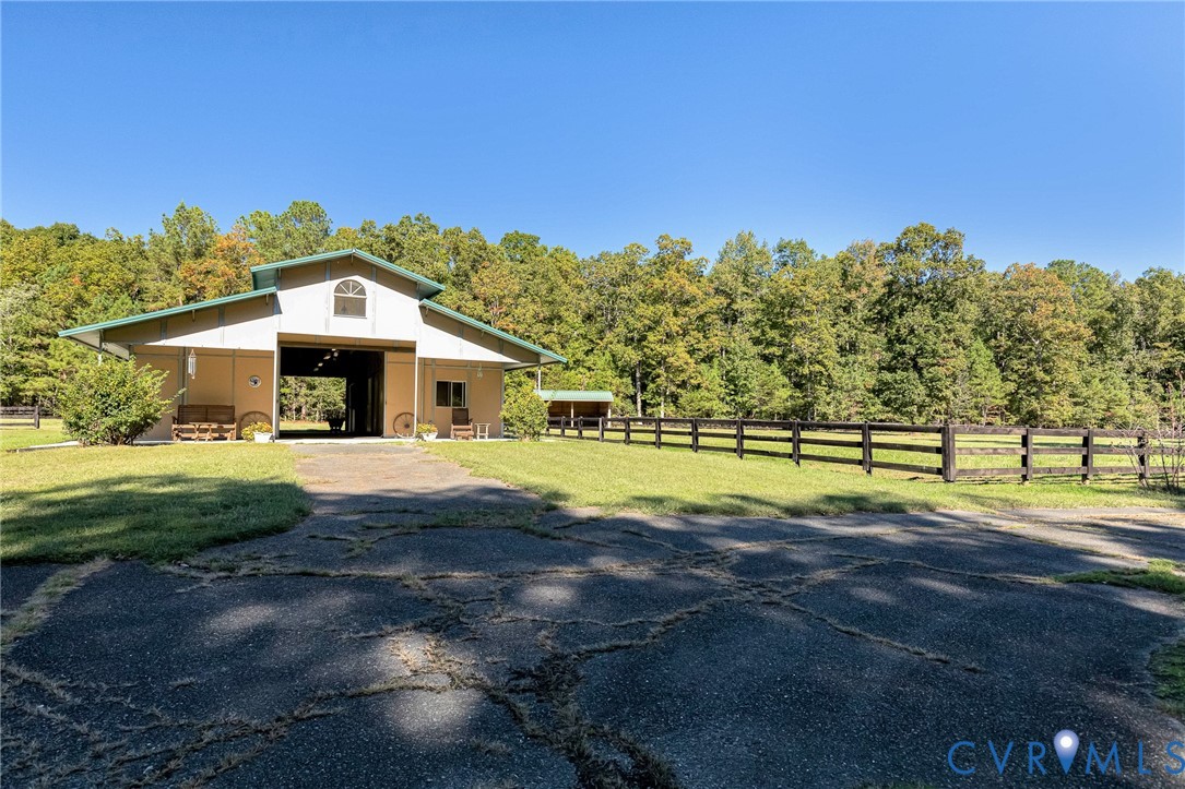 11516 Doswell Road Doswell, VA 23047 - Photo 33 of 50 a front view of a house with a yard