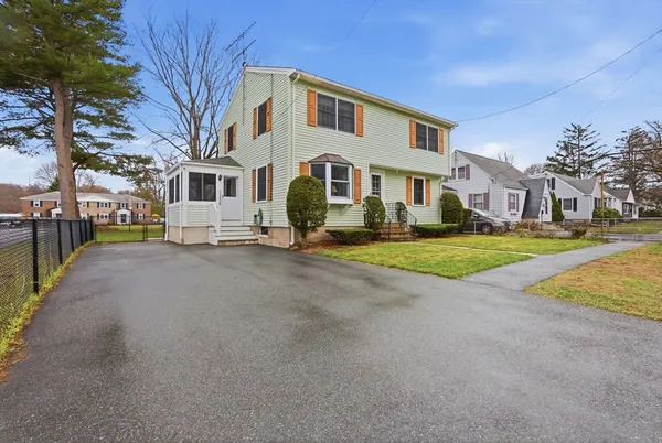 $619,000 | 9 A Veterans Memorial Drive, Peabody, MA 01960