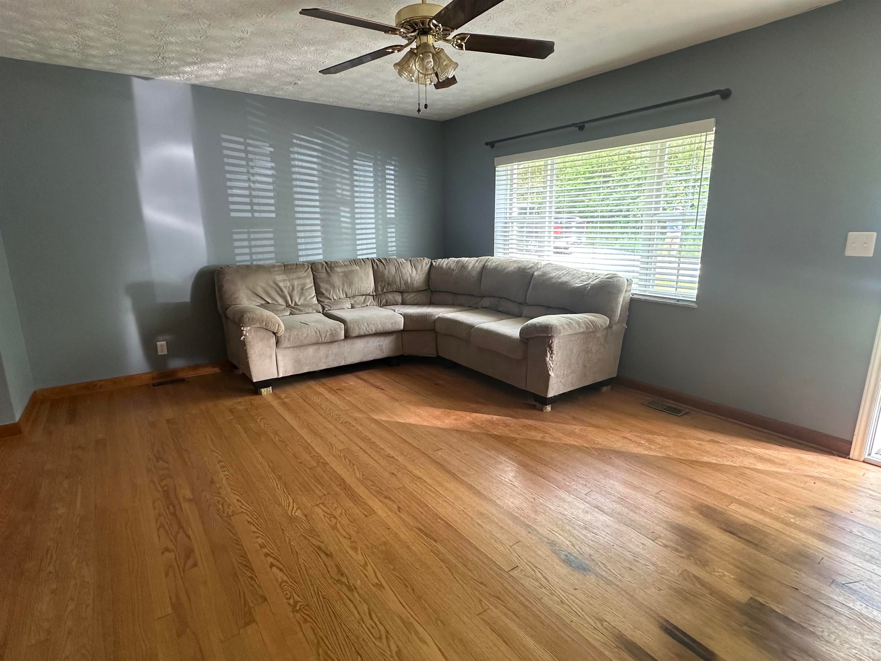 1269 Waco Road Huntington, WV 25701 - Photo 3 of 20 Gallery Image 3