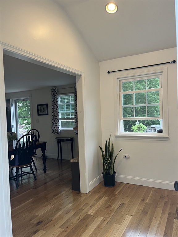 4 Robin Road Billerica, MA 01821 - Photo 8 of 15