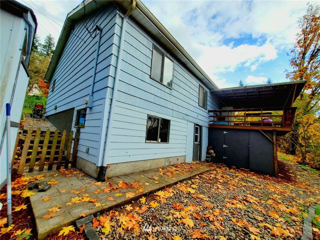 195 Rocky Point Road Kelso, WA 98626 - Photo 4 of 35 Gallery Image 4