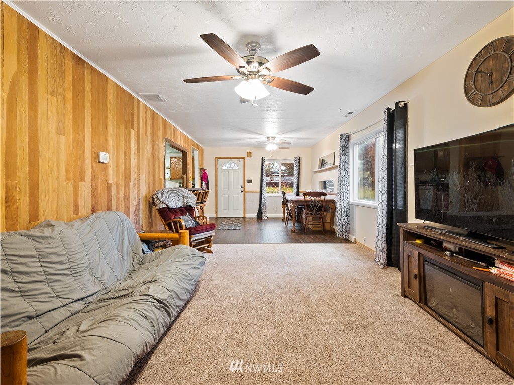 195 Rocky Point Road Kelso, WA 98626 - Photo 9 of 35 Gallery Image 9