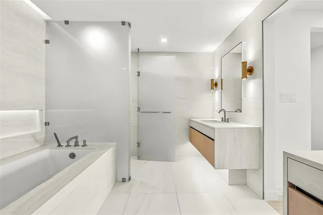 $2,575,000 | 900 North Ocean Boulevard, Unit 505, Pompano Beach, FL 33062