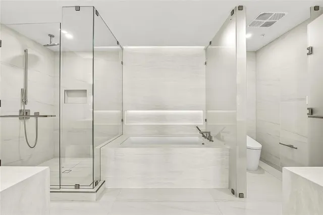 $2,575,000 | 900 North Ocean Boulevard, Unit 505, Pompano Beach, FL 33062