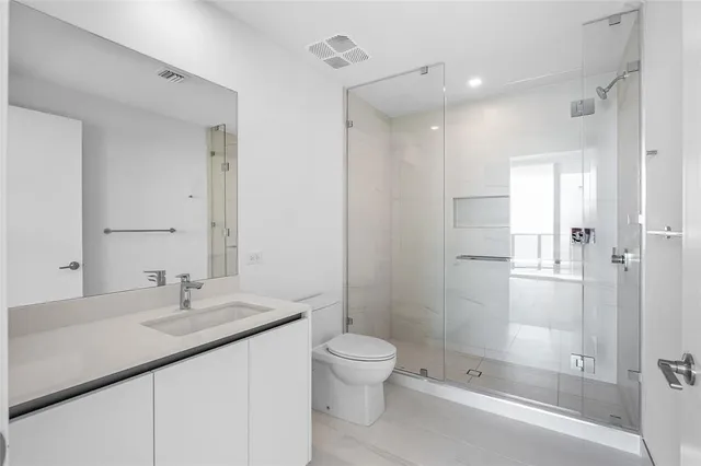 $2,575,000 | 900 North Ocean Boulevard, Unit 505, Pompano Beach, FL 33062