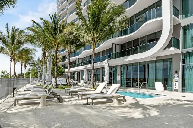$2,575,000 | 900 North Ocean Boulevard, Unit 505, Pompano Beach, FL 33062