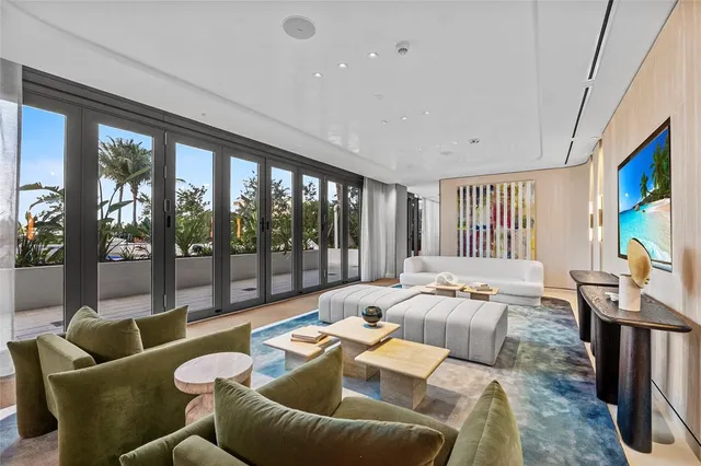 $2,575,000 | 900 North Ocean Boulevard, Unit 505, Pompano Beach, FL 33062