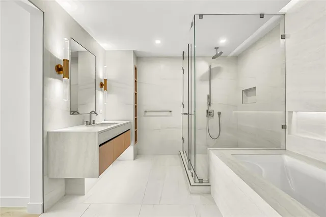 $2,575,000 | 900 North Ocean Boulevard, Unit 505, Pompano Beach, FL 33062