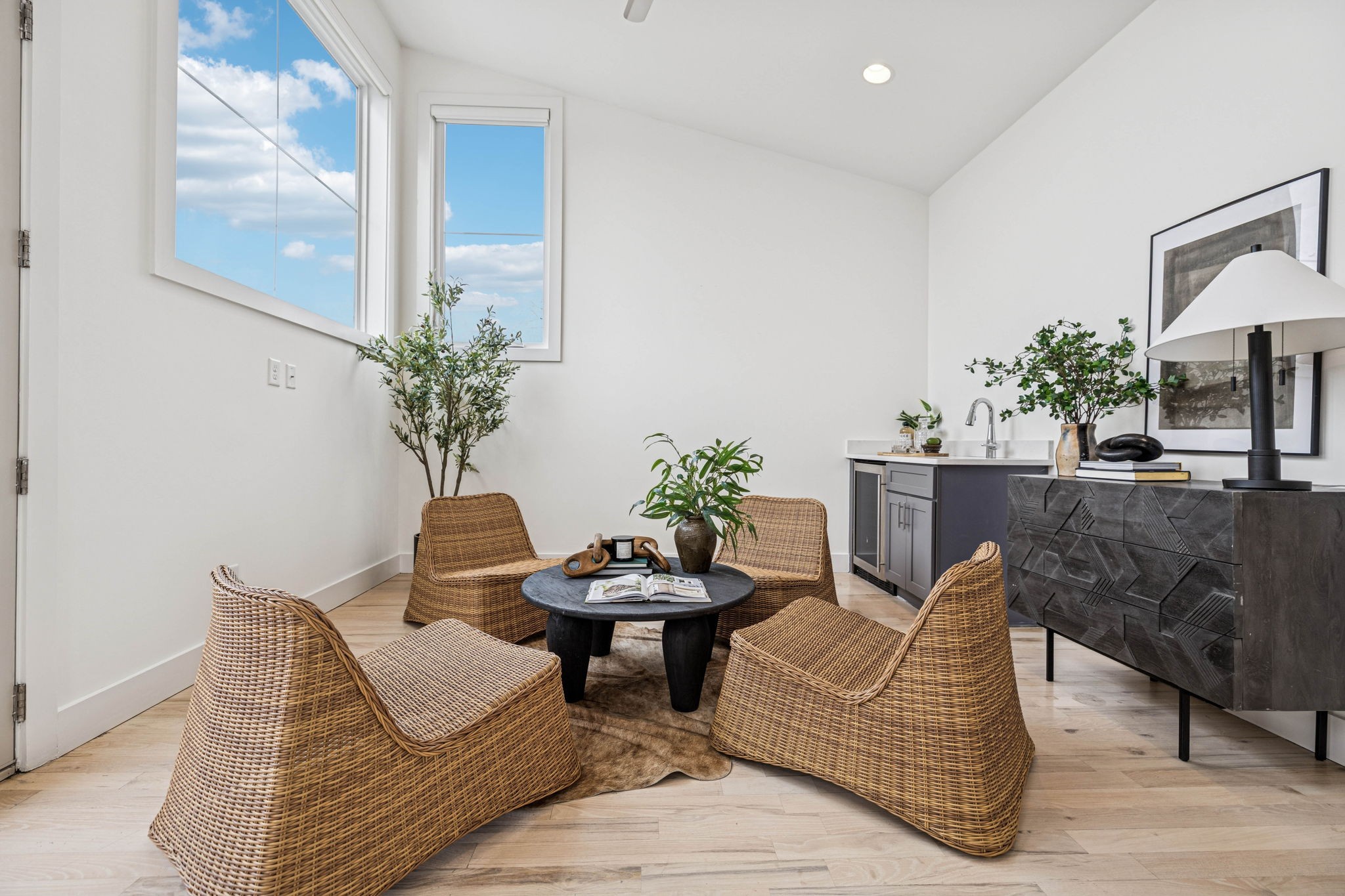 1403 10th Avenue North, Unit A Nashville, TN 37208 - Photo 21 of 53 a living room with furniture and a potted plant
