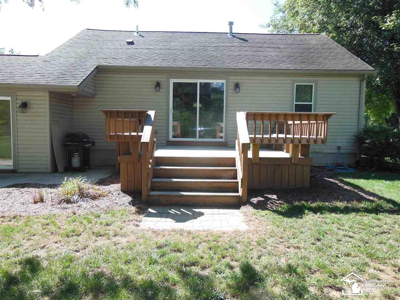 2960 Dean Road Lambertville, MI 48144 - Photo 5 of 25
