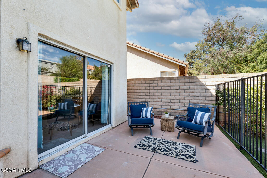 2676 Santa Ynez Avenue Simi Valley, CA 93063 - Photo 32 of 46 a outdoor living space with furniture