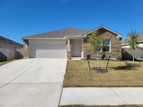 $2,100 | 105 Ulmus Street, Hutto, TX 78634