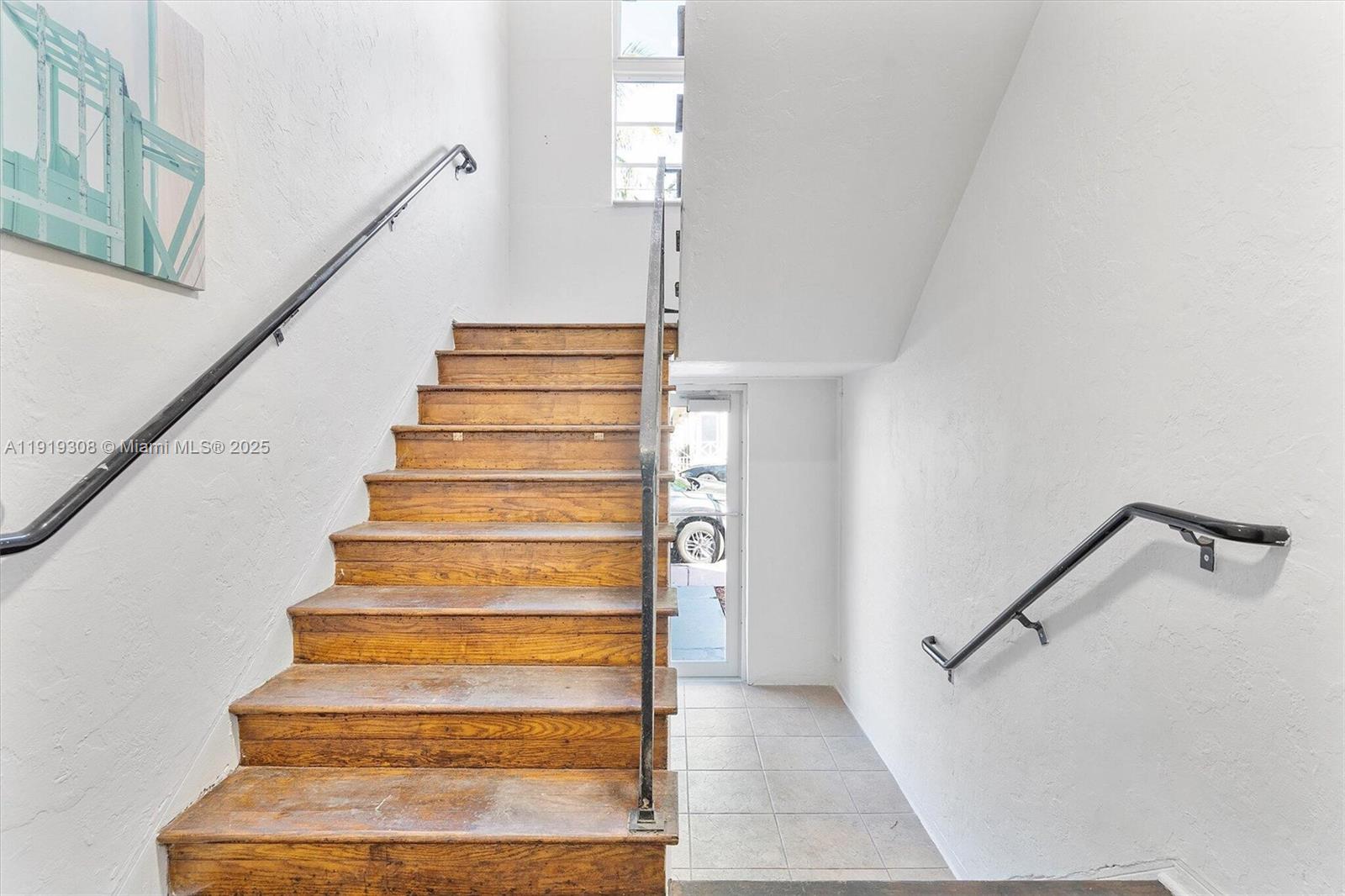 7510 Byron Avenue, Unit 8 Miami Beach, FL 33141 - Photo 12 of 15 a view of entryway