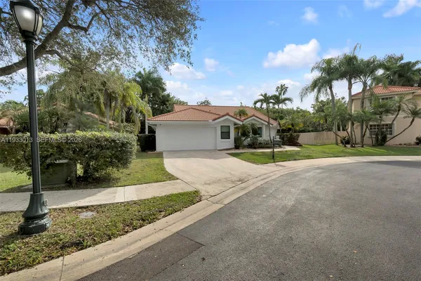 $4,500 | 1583 Eastlake Way, Weston, FL 33326