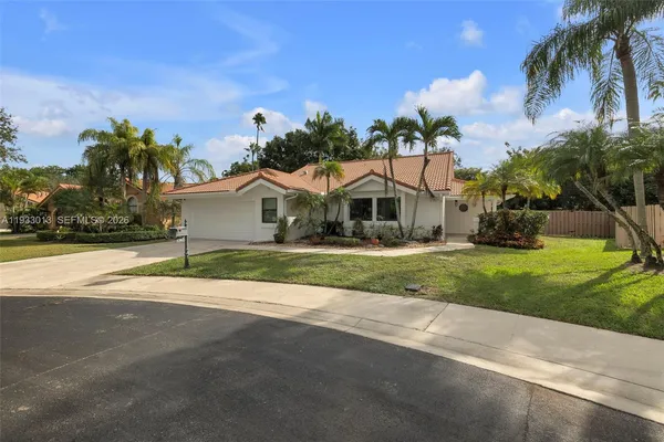 $4,500 | 1583 Eastlake Way, Weston, FL 33326