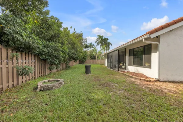 $4,500 | 1583 Eastlake Way, Weston, FL 33326